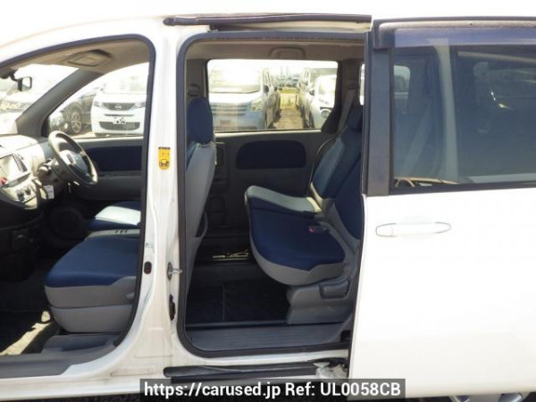 Used 2004 AT toyota sienta NCP81G Image[26]
