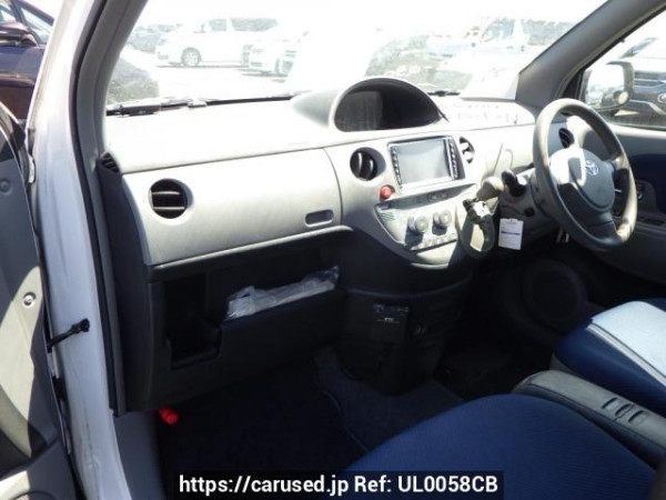 Used 2004 AT toyota sienta NCP81G Image[29]