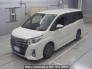 Toyota Noah ZRR80W