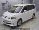 Toyota Voxy ZRR70W
