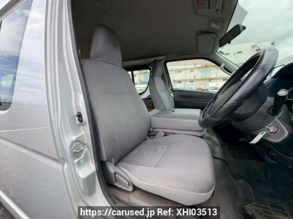 Used 2004 AT toyota regiusace-van KDH205V Image[12]