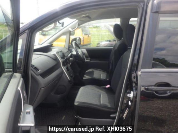 Used 2008 AT toyota noah ZRR70W Image[12]