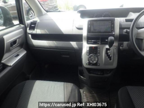 Used 2008 AT toyota noah ZRR70W Image[17]