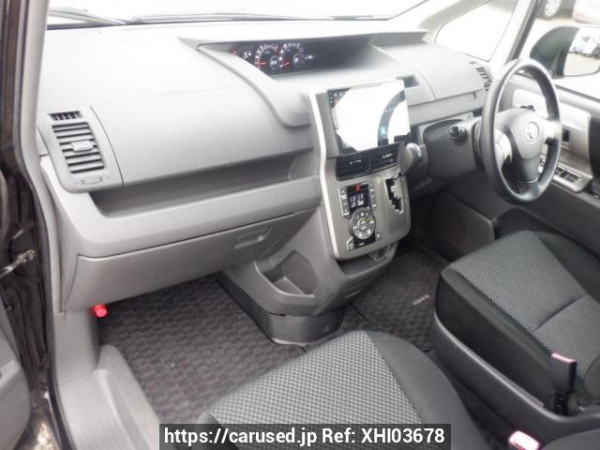 Used 2007 AT toyota noah ZRR70W Image[14]