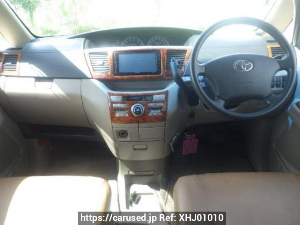 Used 2004 AT toyota noah AZR65G Image[16]
