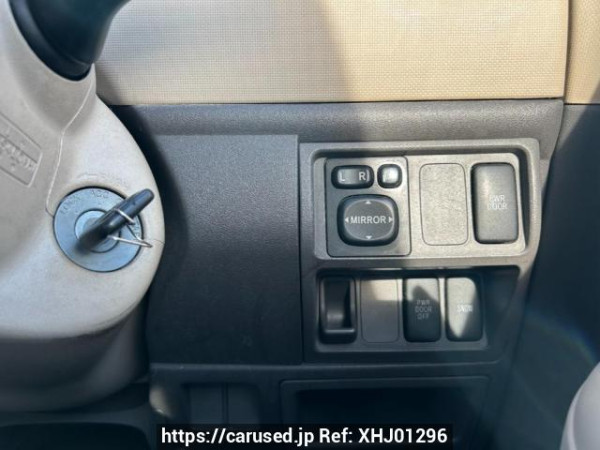 Used 2004 AT toyota sienta NCP81G Image[26]