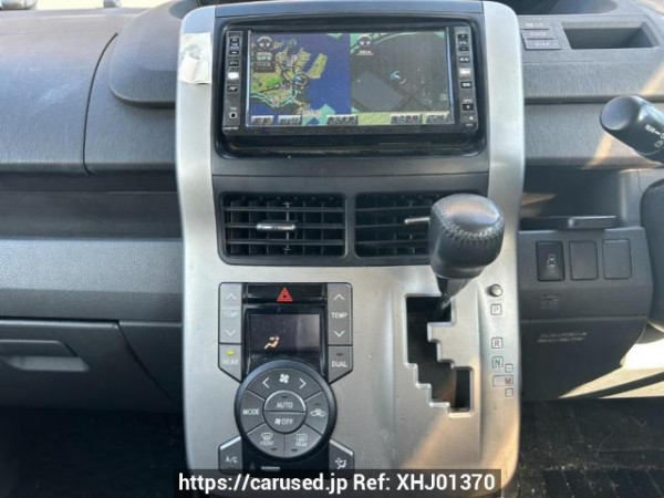 Used 2008 AT toyota noah ZRR70W Image[23]