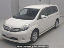 Toyota Isis ZGM15W