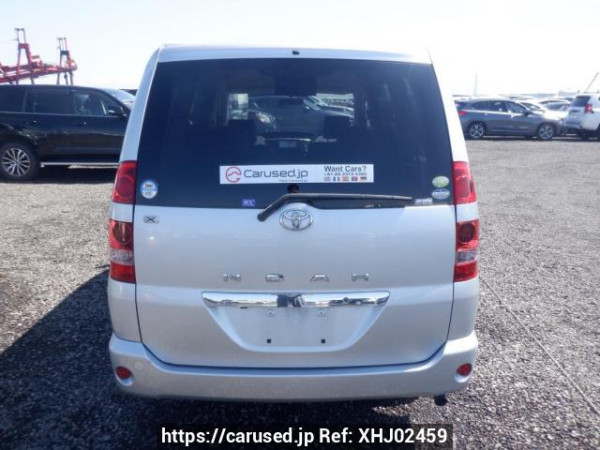 Used 2004 AT toyota noah AZR60G Image[5]