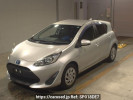 Toyota Aqua NHP10