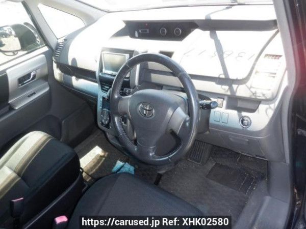Used 2008 AT toyota voxy ZRR70W Image[12]