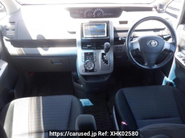 Used 2008 AT toyota voxy ZRR70W Image[19]