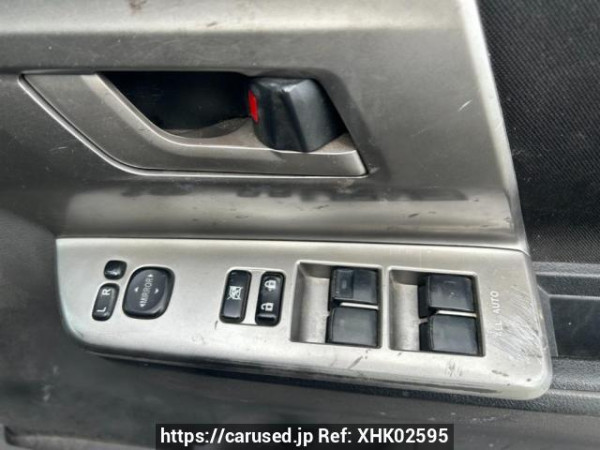 Used 2007 AT toyota noah ZRR70W Image[18]