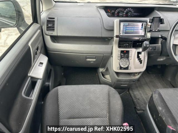 Used 2007 AT toyota noah ZRR70W Image[20]