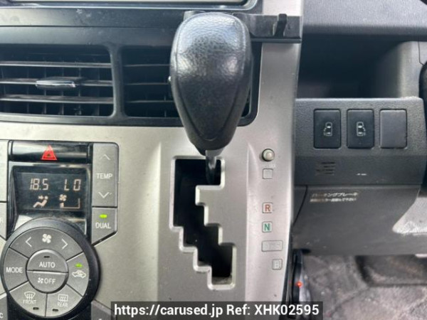 Used 2007 AT toyota noah ZRR70W Image[28]