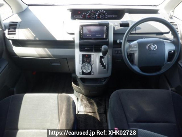 Used 2009 AT toyota noah ZRR70G Image[20]