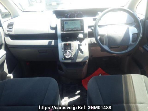 Used 2008 AT toyota noah ZRR70G Image[16]
