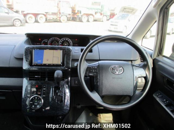 Used 2010 AT toyota noah ZRR70G Image[22]