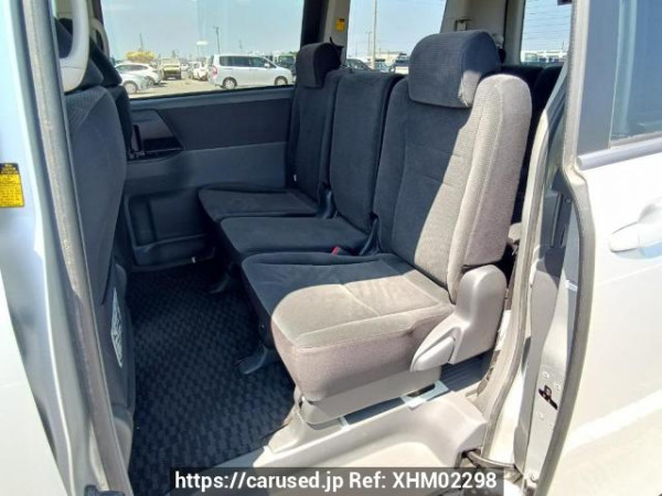 Used 2008 AT toyota noah ZRR70G Image[16]