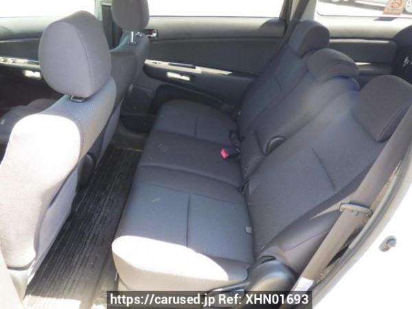 Used 2004 AT toyota wish ZNE10G Image[16]