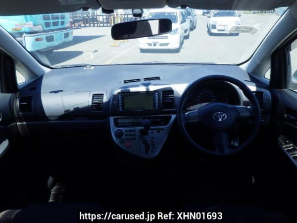 Used 2004 AT toyota wish ZNE10G Image[18]