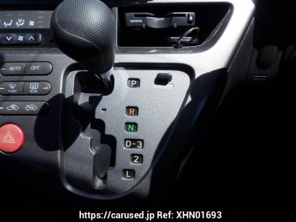 Used 2004 AT toyota wish ZNE10G Image[26]
