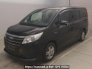 Toyota Noah ZWR80G