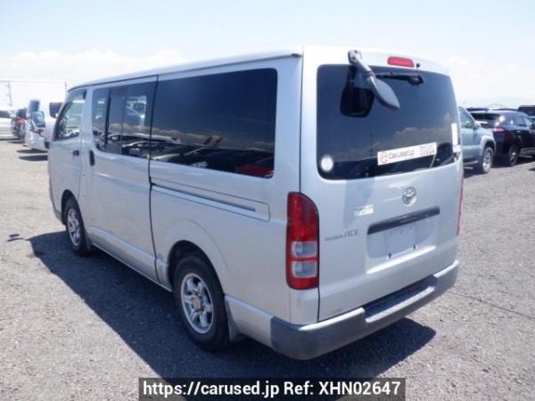 Used 2004 AT toyota regiusace-van KDH200V Image[4]