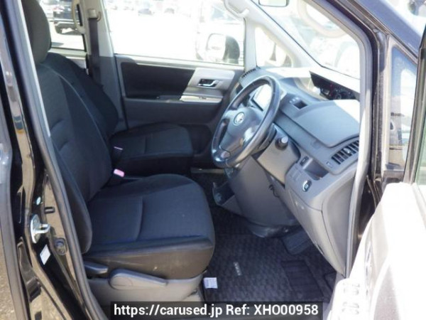 Used 2009 AT toyota voxy ZRR70W Image[13]