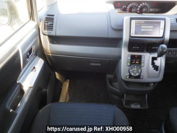 Used 2009 AT toyota voxy ZRR70W Image[19]
