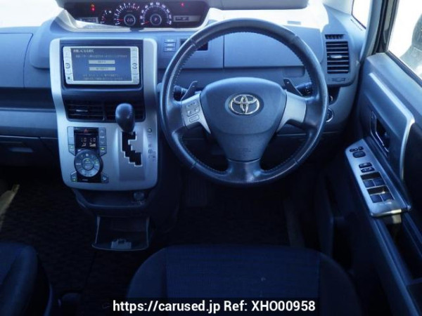 Used 2009 AT toyota voxy ZRR70W Image[20]
