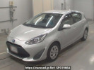 Toyota Aqua NHP10