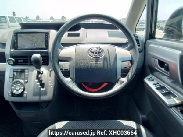 Used 2008 AT toyota noah ZRR70W Image[22]