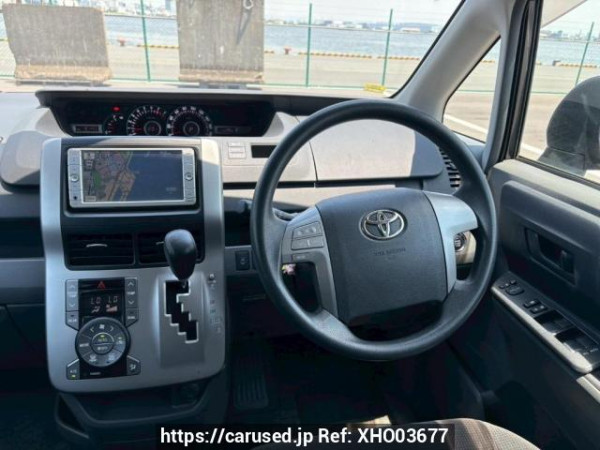 Used 2009 AT toyota noah ZRR70G Image[20]