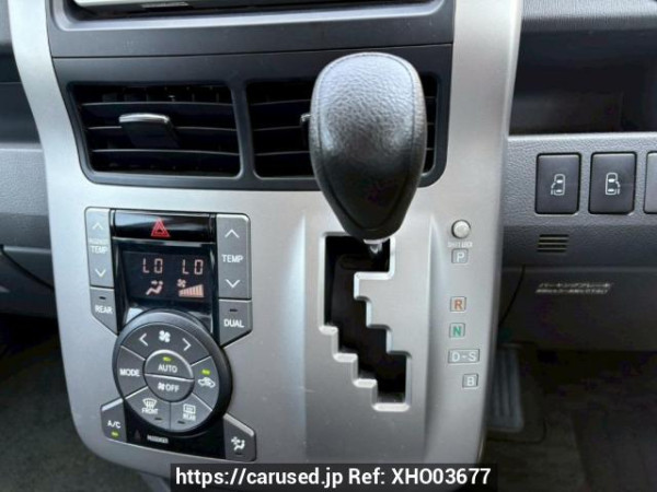 Used 2009 AT toyota noah ZRR70G Image[27]