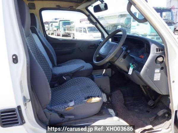Used 2004 AT toyota hiace-van TRH112V Image[12]