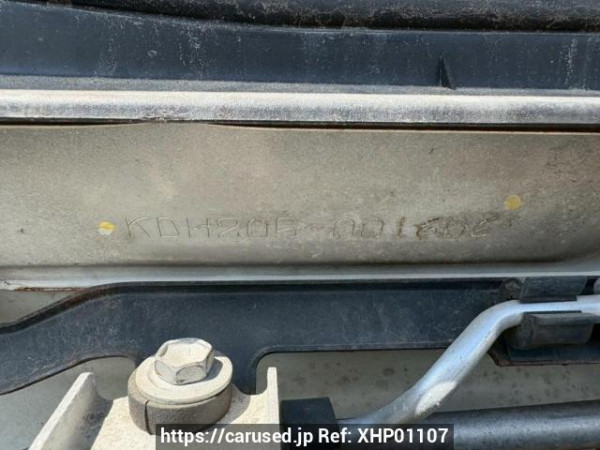 Used 2005 AT toyota regiusace-van KDH205V Image[11]