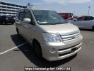 Toyota Noah AZR60G