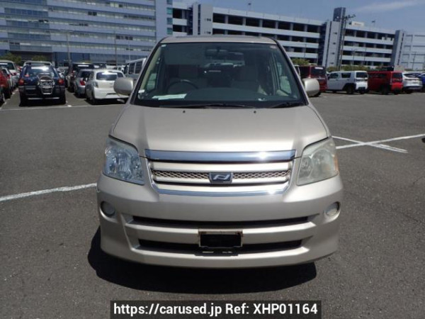 Used 2004 AT toyota noah AZR60G Image[1]
