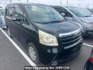 Toyota Noah ZRR70G