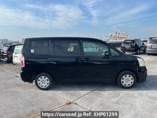 Used 2009 AT toyota noah ZRR70G Image[7]
