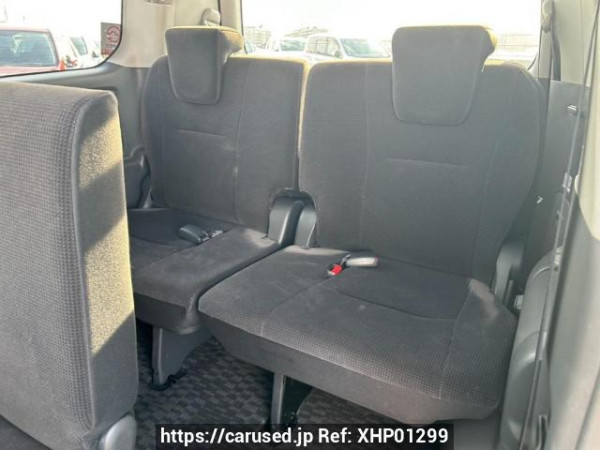 Used 2009 AT toyota noah ZRR70G Image[16]