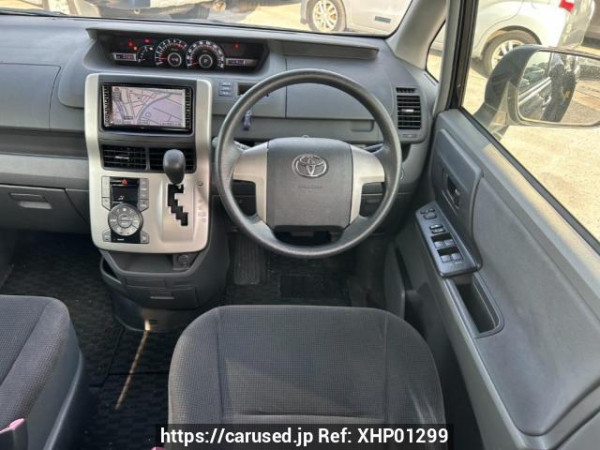Used 2009 AT toyota noah ZRR70G Image[19]