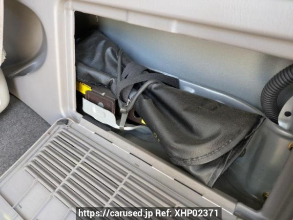 Used 1999 AT toyota regius-wagon RCH41W Image[36]