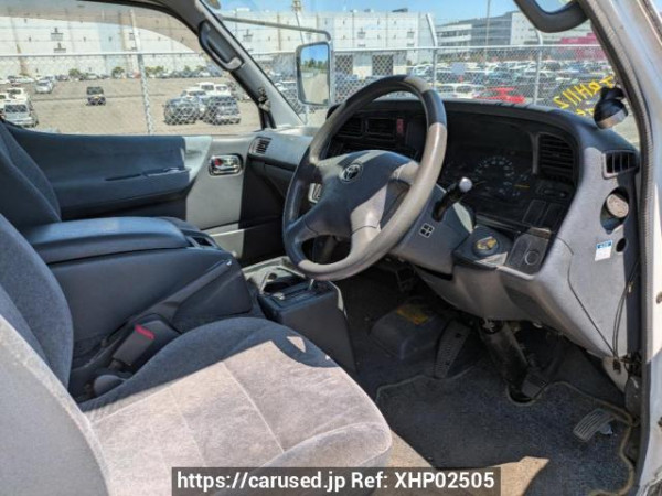 Used 2003 AT toyota hiace-van TRH112V Image[11]
