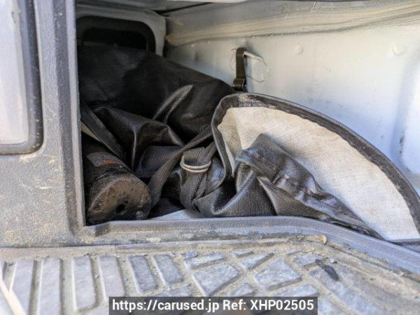 Used 2003 AT toyota hiace-van TRH112V Image[39]