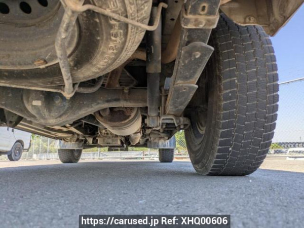 Used 2004 AT toyota hiace-van TRH112V Image[38]