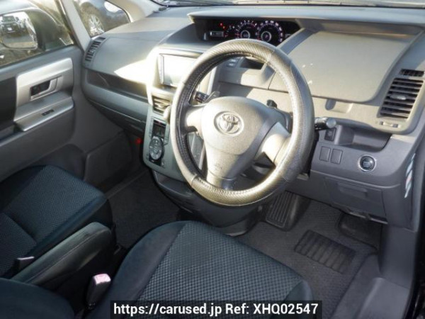 Used 2009 AT toyota noah ZRR70W Image[12]