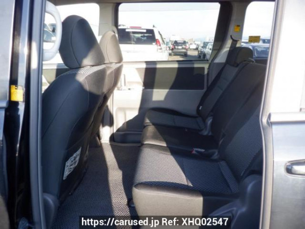 Used 2009 AT toyota noah ZRR70W Image[15]