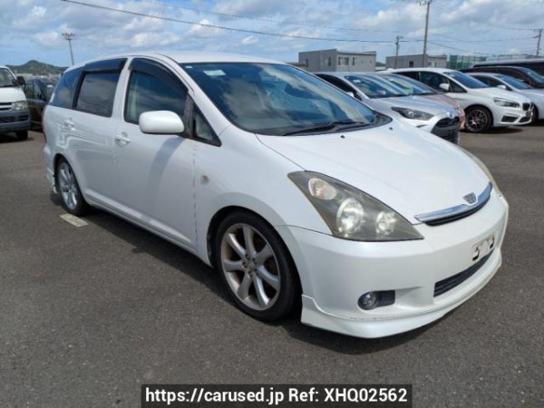 Used 2005 AT toyota wish ZNE10G Image[0]